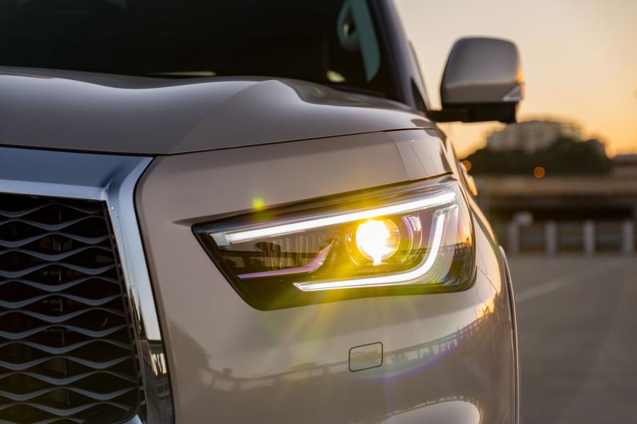 Детали экстерьера Infiniti QX80 5.6 2018 года  (AU) (фото 30 из 40)